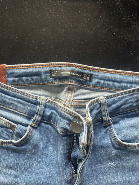 Zara 2 чифта N38 и един Stradivarius N 36