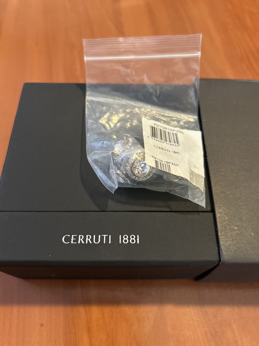 Inel Cerruti original nou la cutie model deosebit