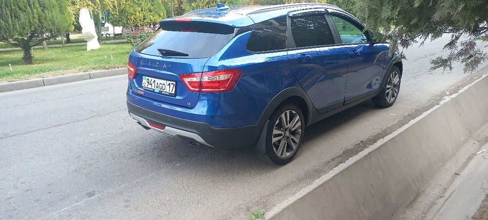 Lada vesta sw kross
