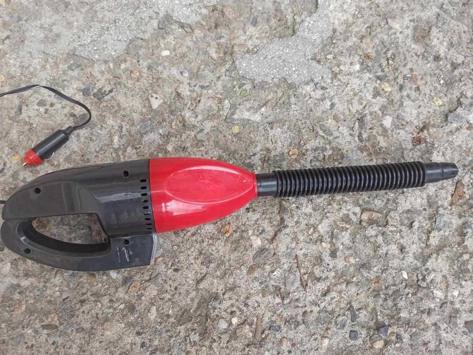 Прахосмукачка за автомобил на 12V