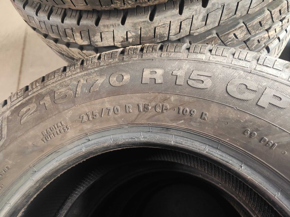 4бр.летни гуми 215/70/15C Continental