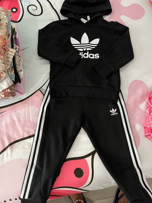 Trening adidas 5-6 ani!