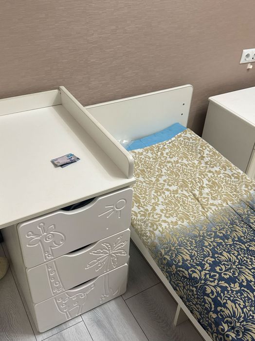 Кровать двуспальный