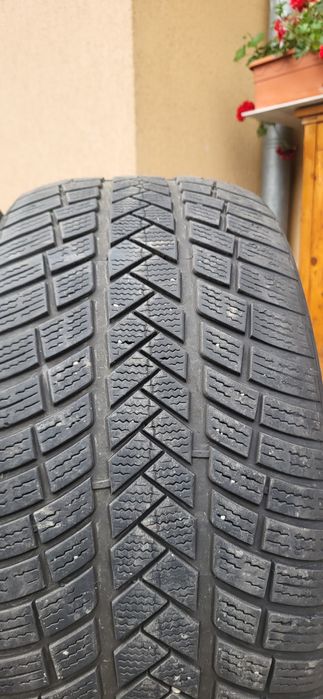 Anvelope 2753519 si 2454019 in stare buna