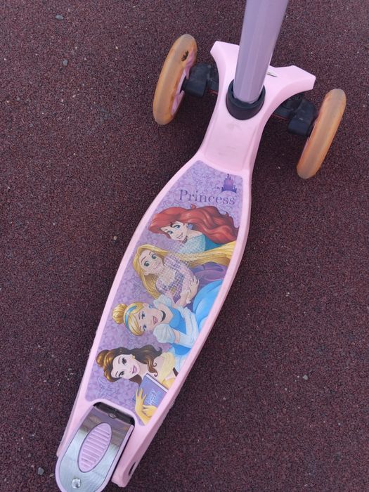 Продам самокат для девочки