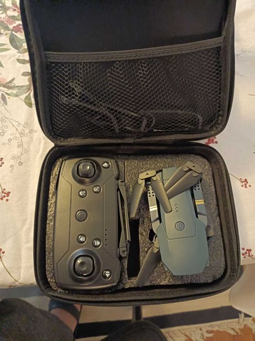 Дрон квадракоптер KF610