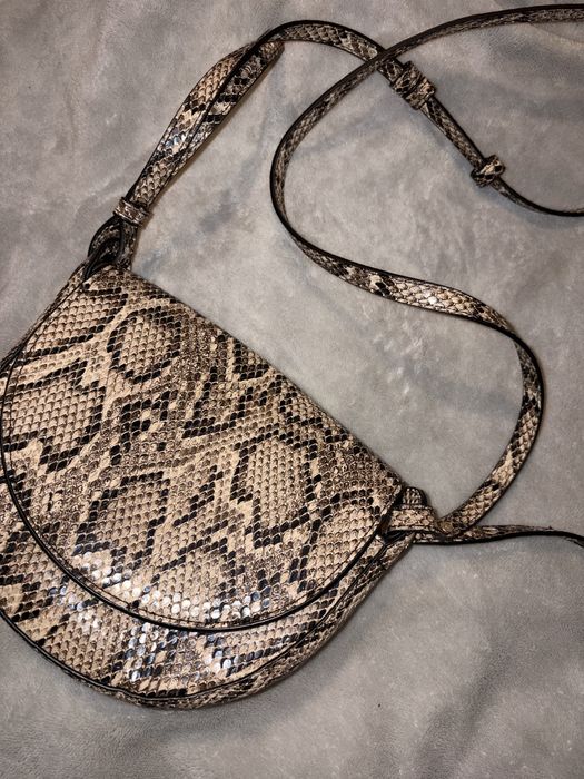 Дамска чанта от Mango