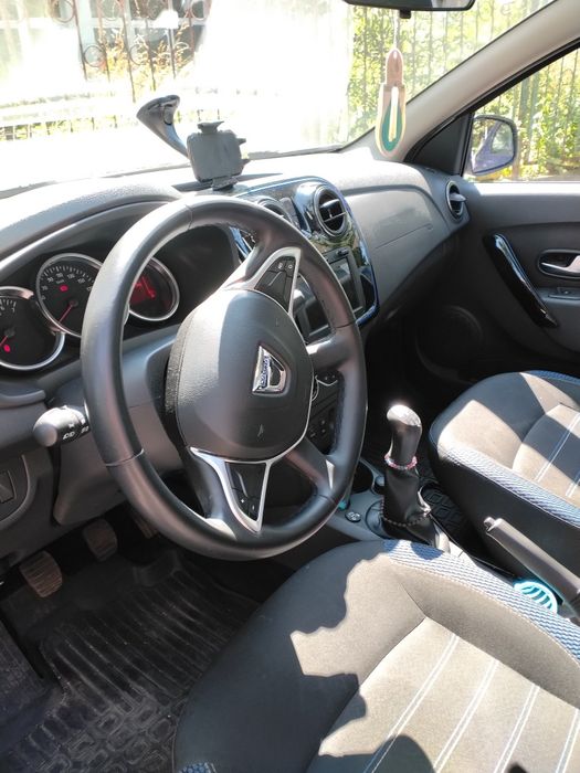 Vând Dacia Logan An fabricație 2020