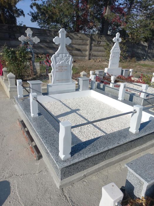 monumente funerare rezistente