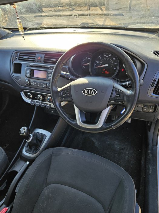Kia rio,2012 год.на части