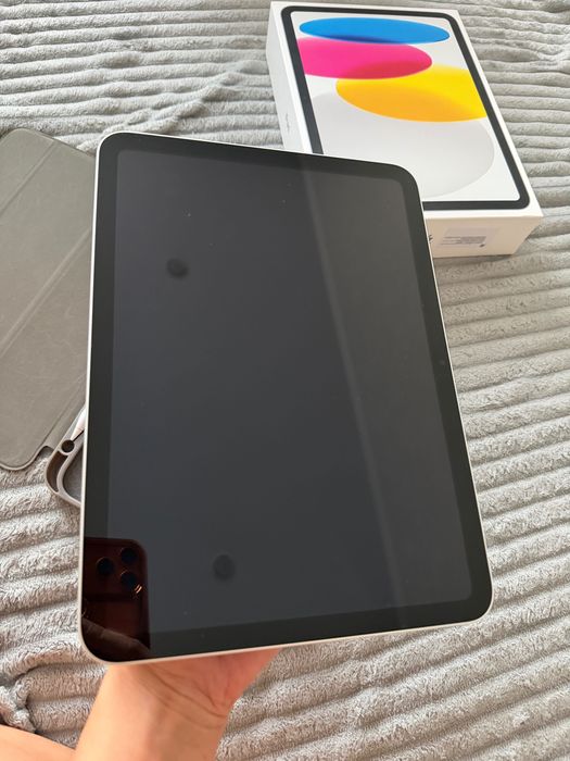 Продам iPad A16(128g)