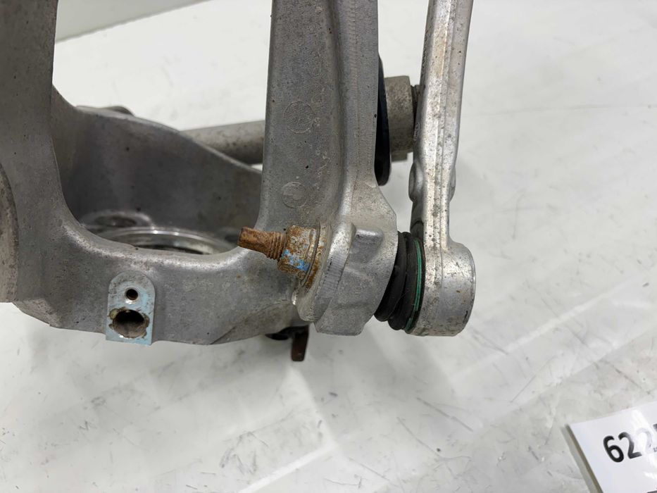 Заден десен шенкел БМВ Х5 Е70 Ф15 Х6 Е71 Ф16 BMW E70 F15 E71 F16