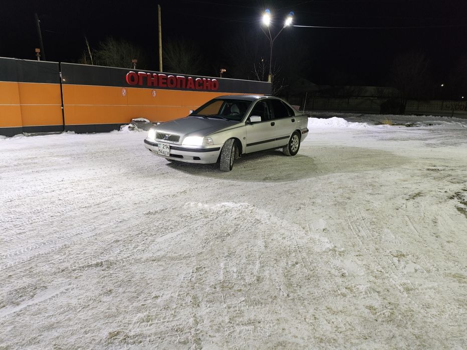 Volvo s 40 2000 года