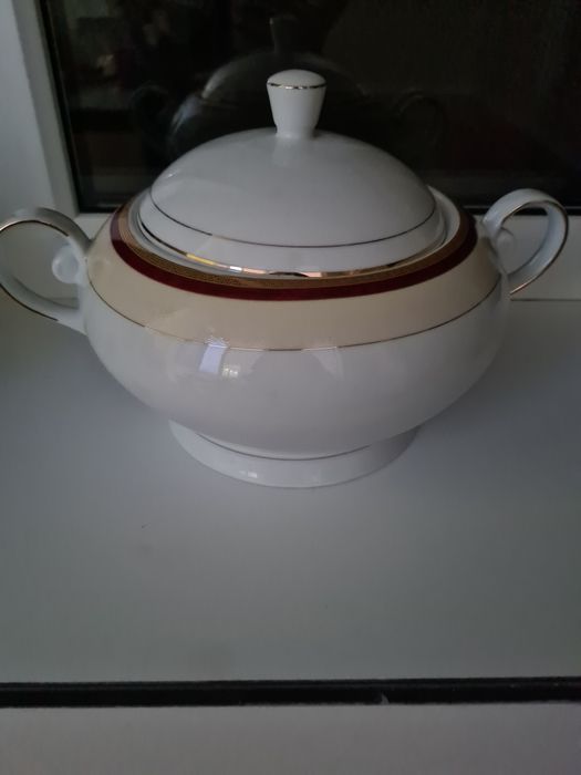 Супница новая красивая