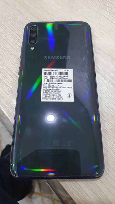 Продам  SAMSUNG A70 128GB