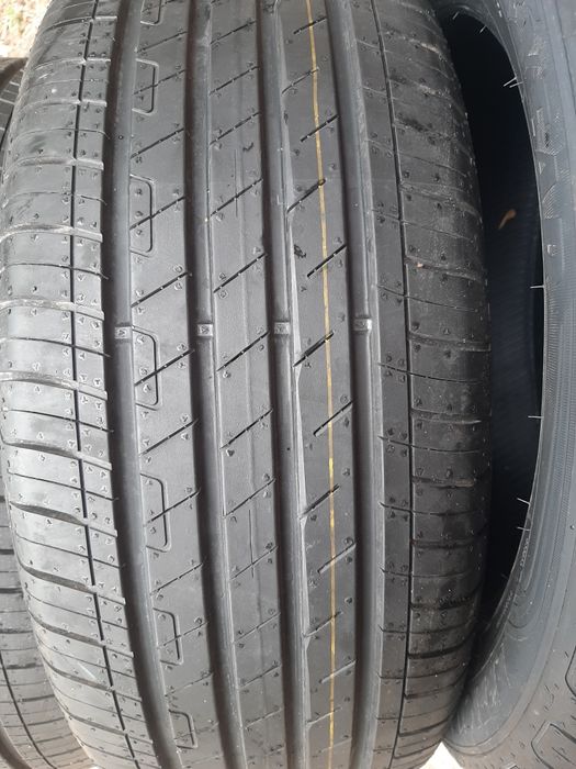 Продам шины 215/55/17 новые