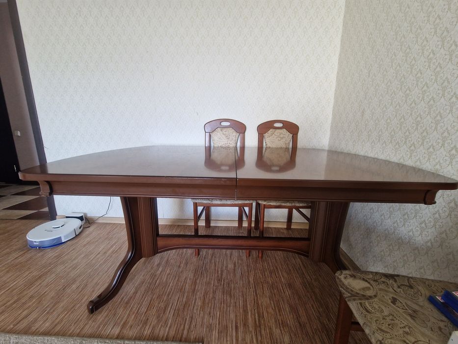 Продам стол. Хороший