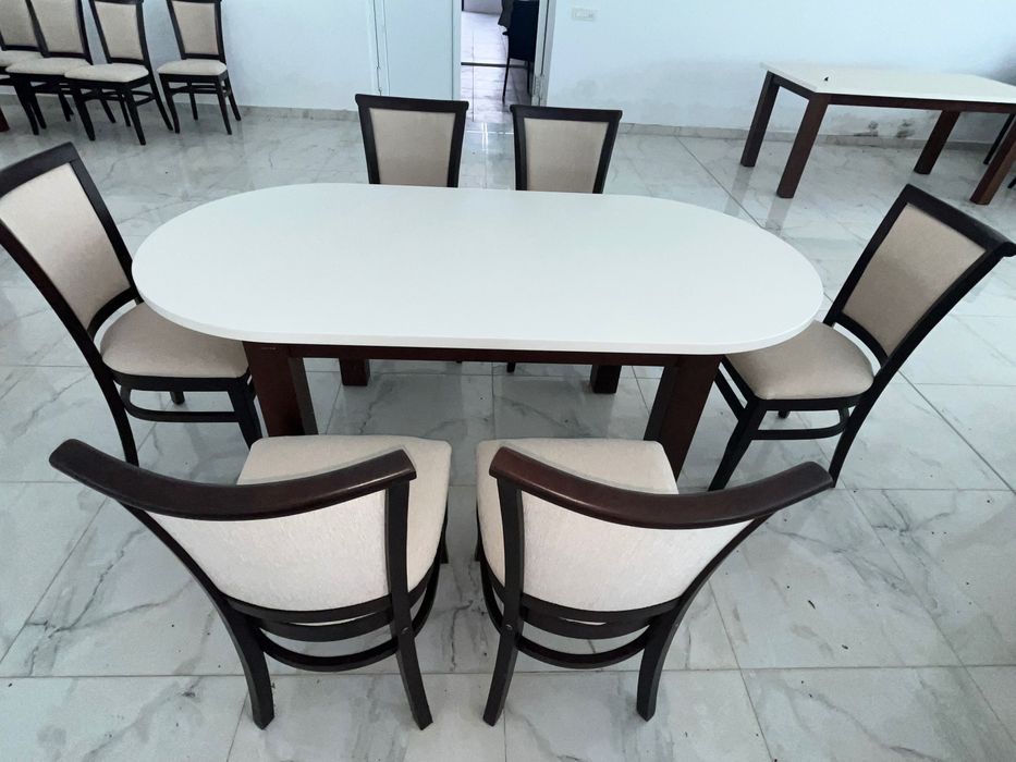 Mobilier de vinzare