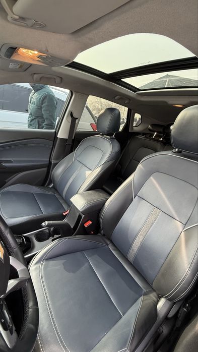 Tracker primier sotiladi. Uzimniki salondan olib xaydaganman.