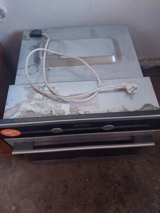 Продам духовой шкаф