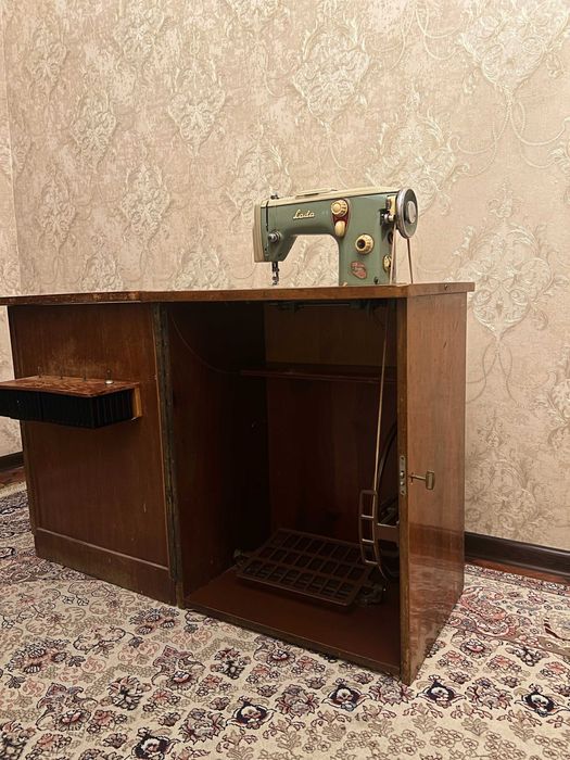 Lada tikuv mashinasi sotiladi