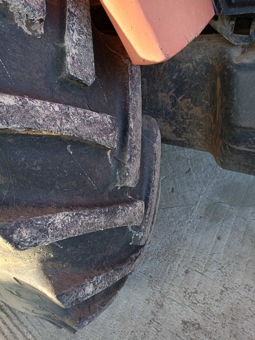 Гуми за трактор20,8/38