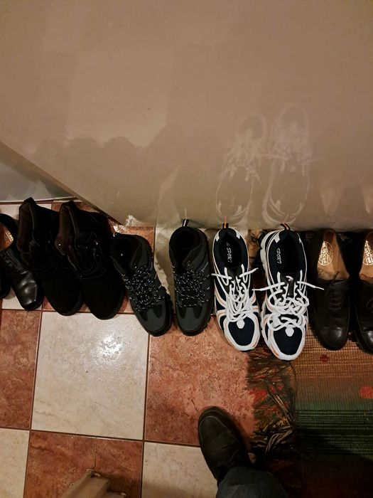 Vand 4 per. pantofi piele barbatesti, 2 ghete si bascheti