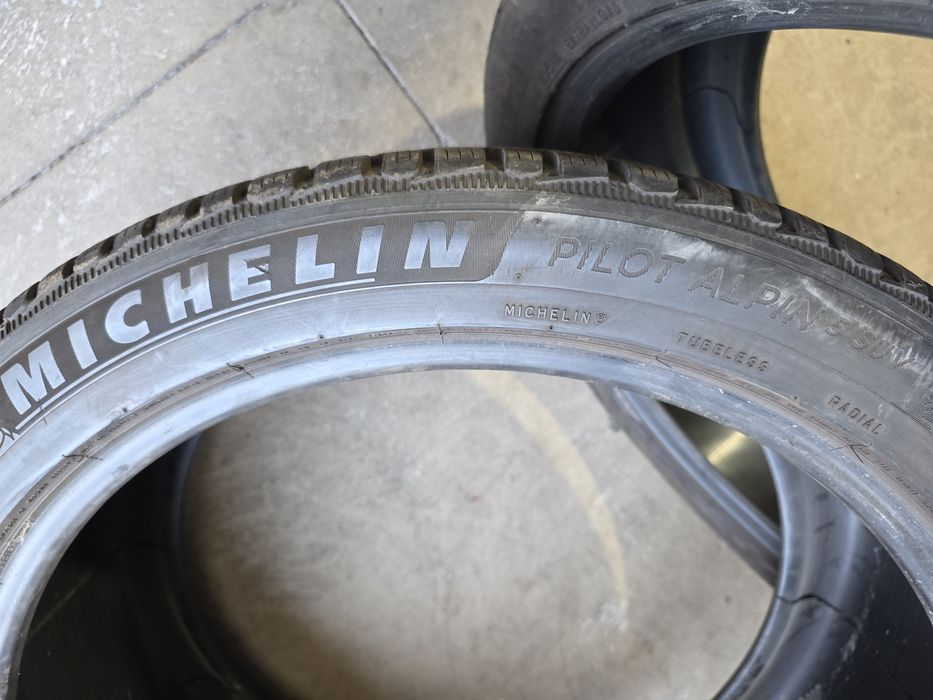 285/35/21 MICHELIN 2бр