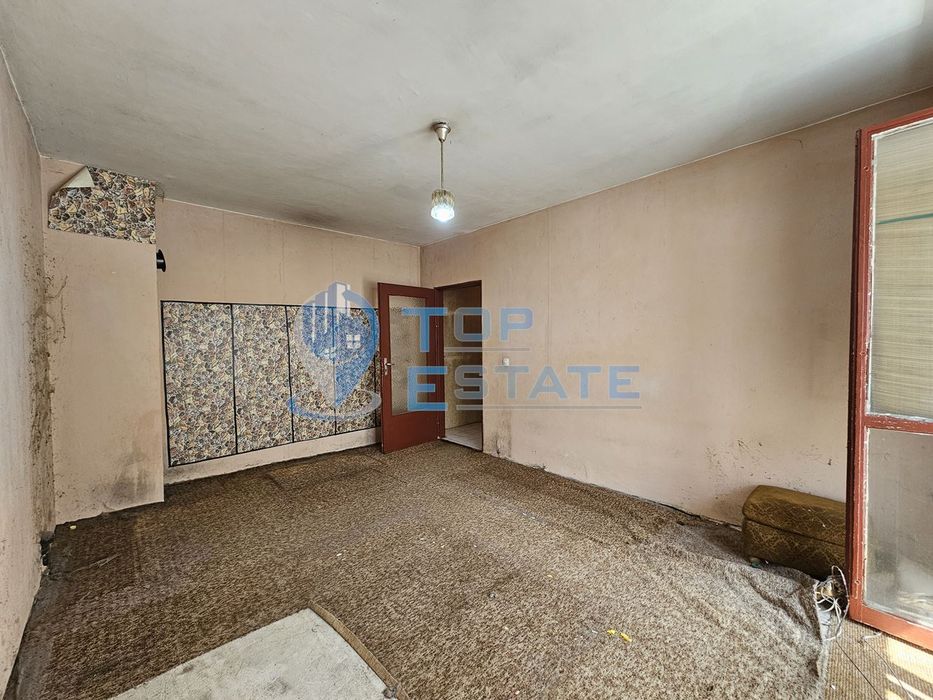 Продава се Едностаен апартамент в Горна Оряховица - 40 кв.м за 1138 €/кв.м - Снимка #1