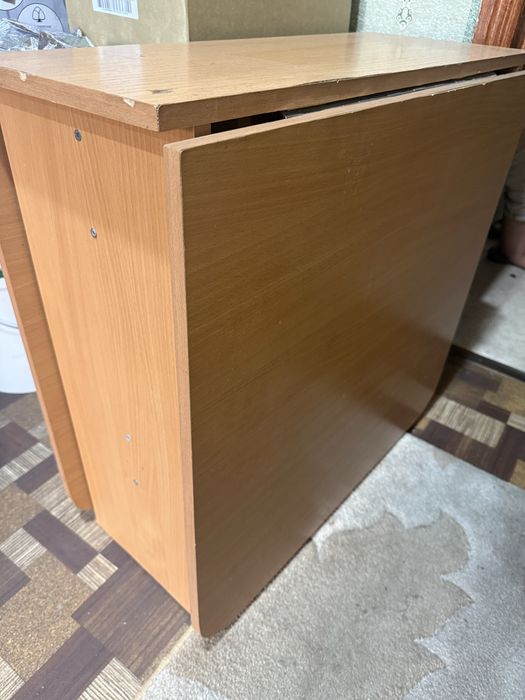 Продам стол книжка.
