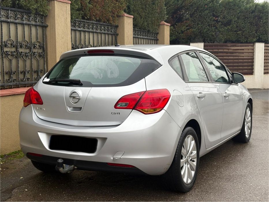 Opel Astra J 1.7 CDTI 110Cp 2010