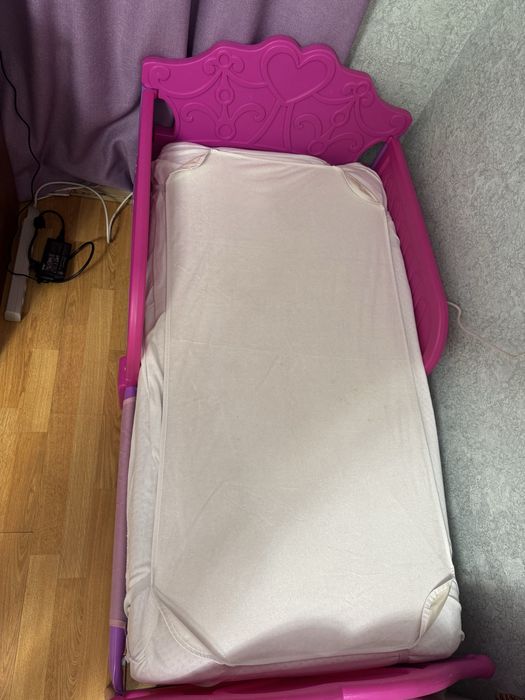 Продам детскую кроватку