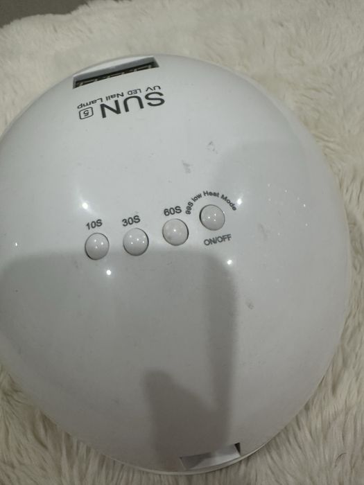 Продам лампу для ногтей