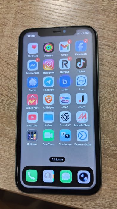iPhone 11 verde deschis
