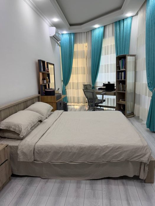 СРОЧНО Продается участок с 2  отдельными воротами для большой семьи.