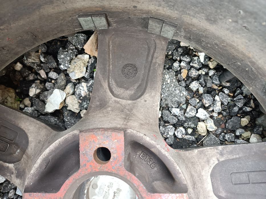 Продавам Джанти с гуми