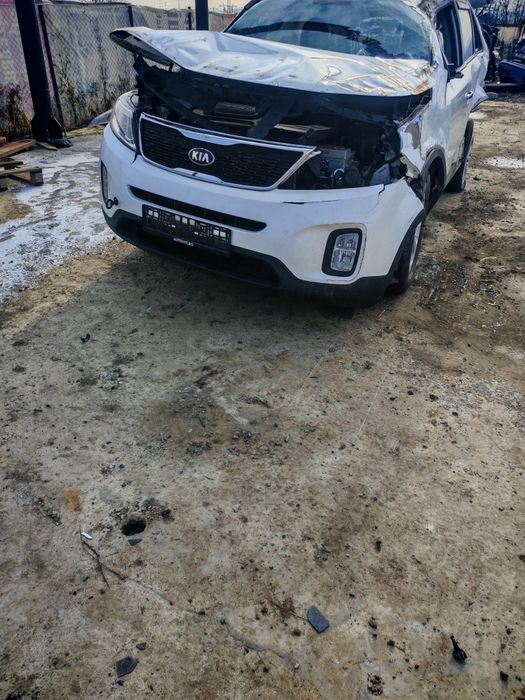 Dezmembrez Kia Sorento 2.2 2014