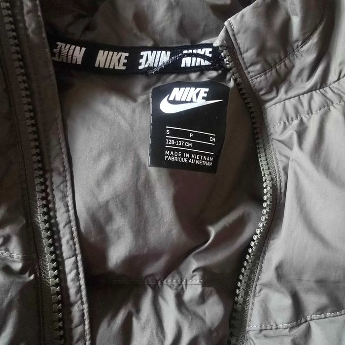 Детско яке Nike 128-137