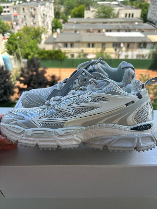 Vand Off-White Be Right Back