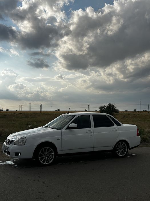 Приора 2013 год.