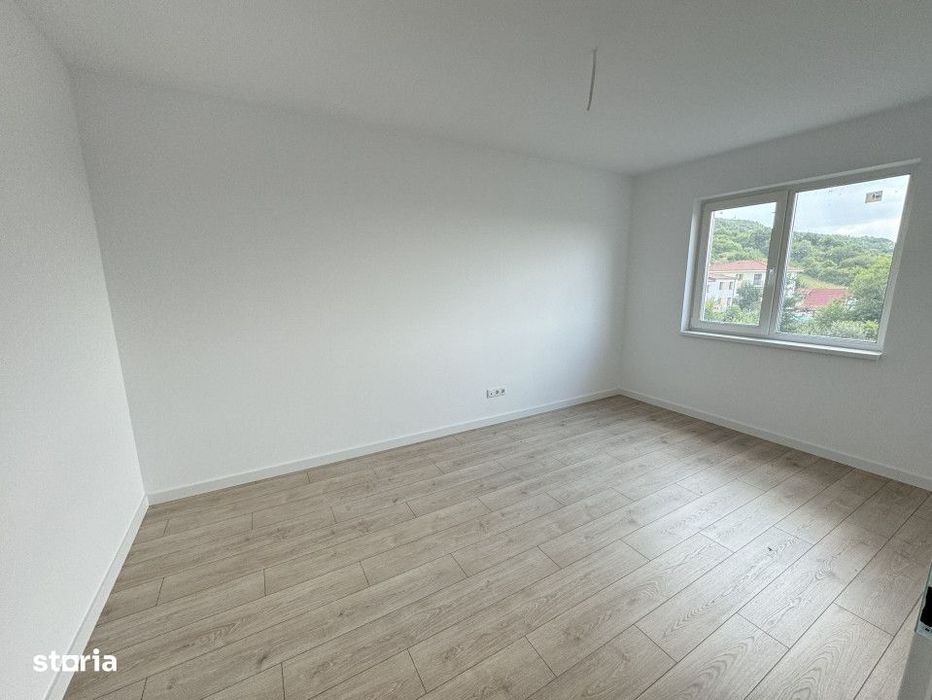 Apartament de 3 camere, 66.6 mp, Finisat, Zona Teilor