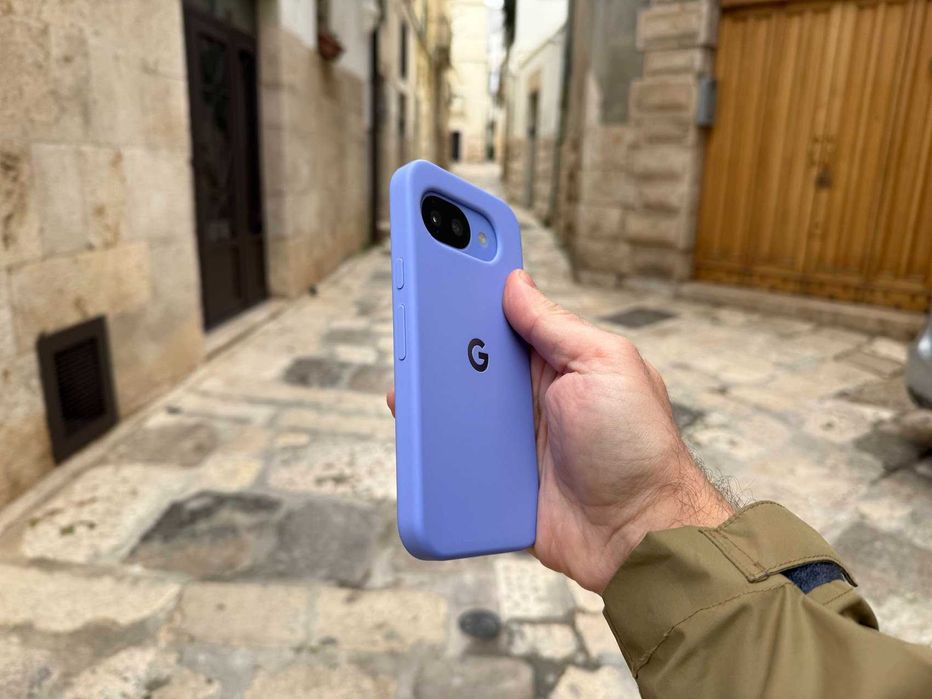 Smartphone Google Pixel 10A - Ca Nou - 128 GB - albastru/mov + husa originala