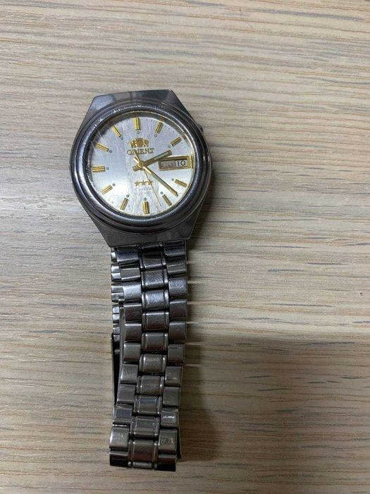 продается ручная часы кул соат  orient Ориент производство Япония