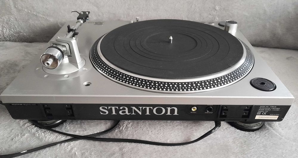 STANTON STR8-60 pick-up profesional pt. DJ și scratching