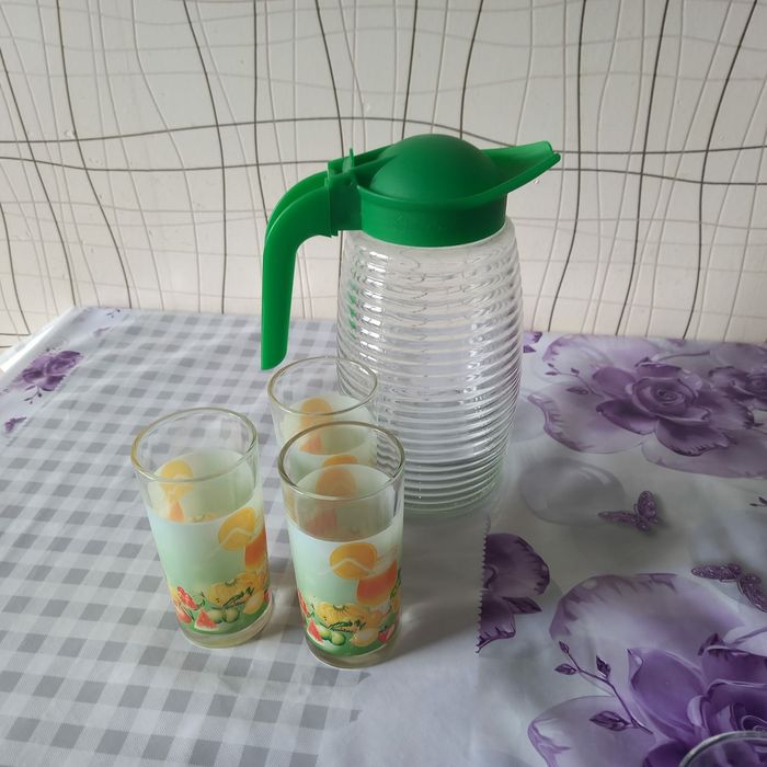 СРОЧНО  Графин со стаканами новые