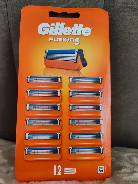 Продам лезвие Gillette