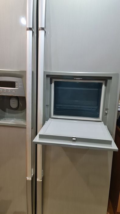 Холодильник Daewoo отдам, самовывоз