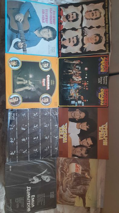 Продавам плочи за грамофон има и малки плочи