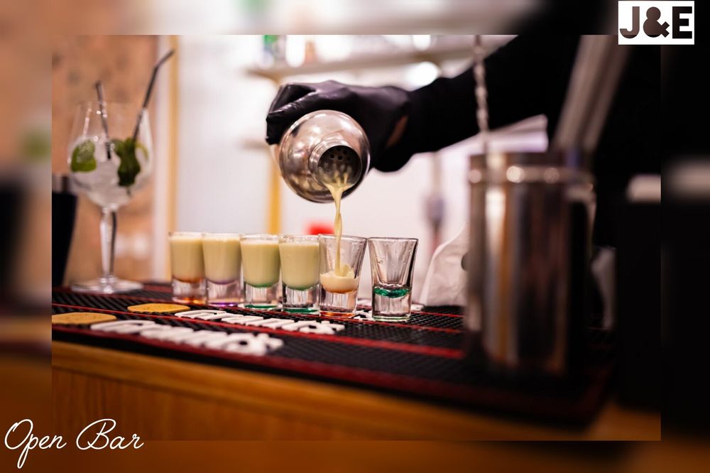 Jhonny's Events(Open Bar,Tort Shoturi,Oglinda Foto, Baloane cu fum)