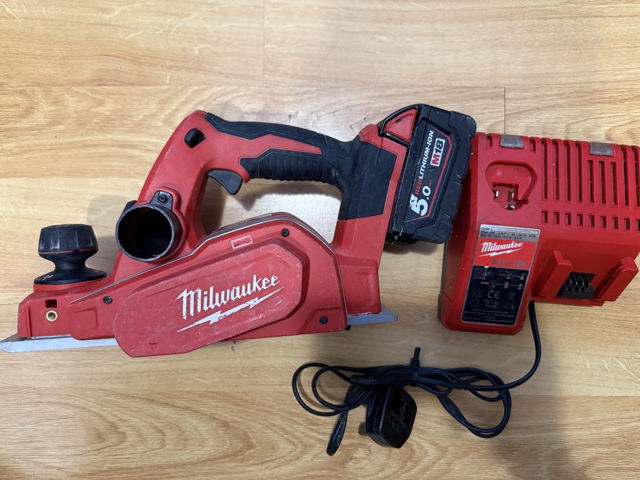 Ръчно Ренде Milwaukee M18 BP